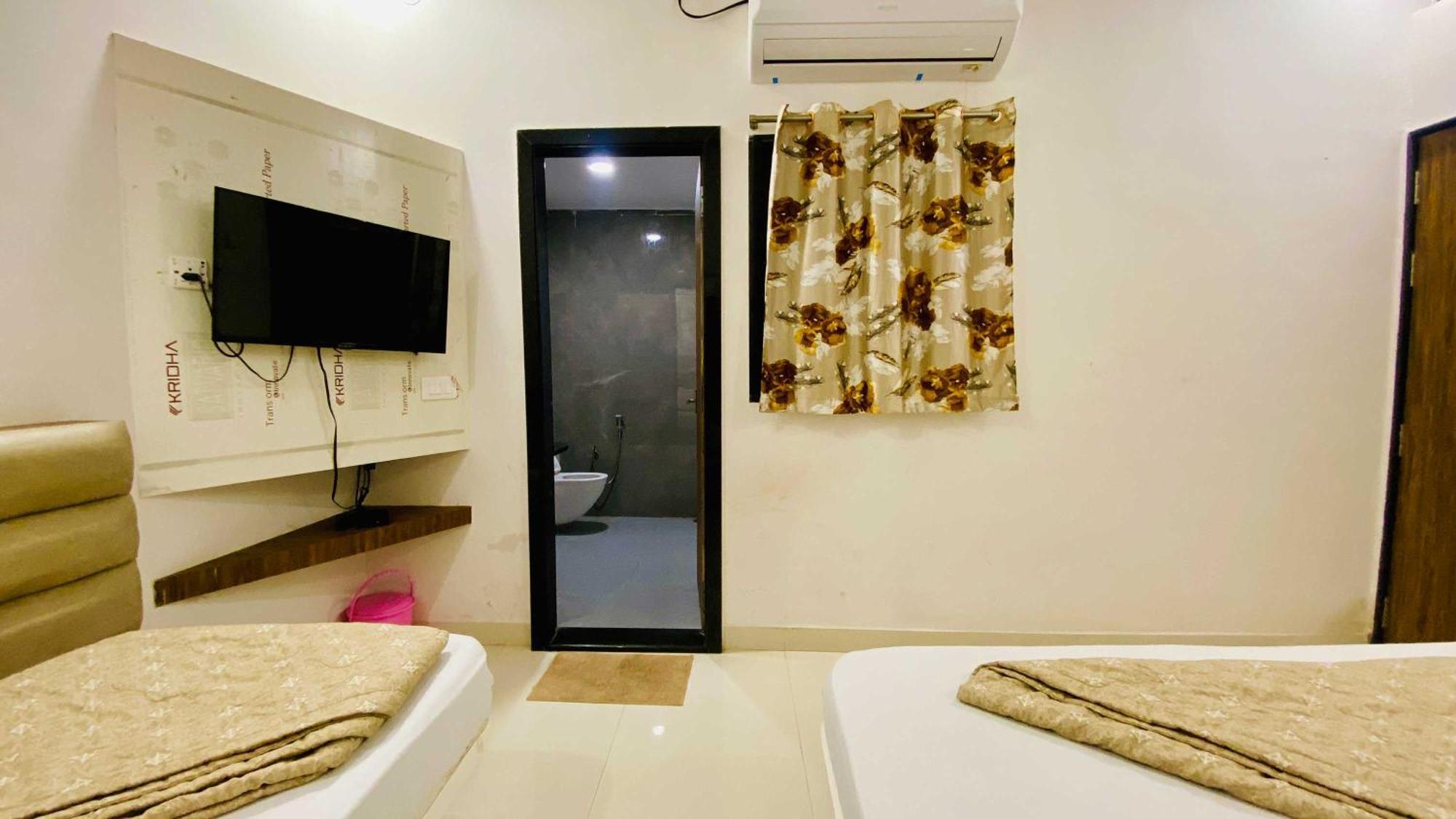 Hotel Gayatri Palace Godarpura Kültér fotó