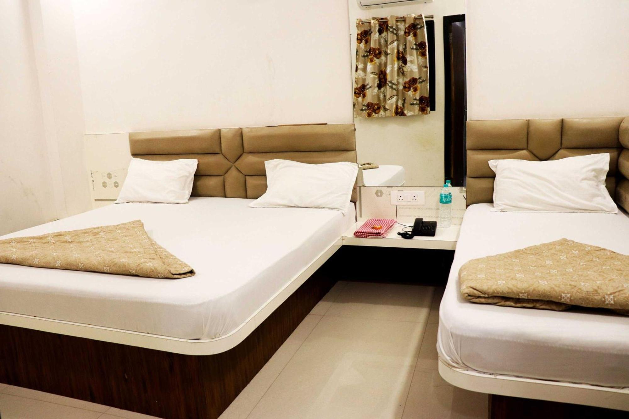 Hotel Gayatri Palace Godarpura Kültér fotó