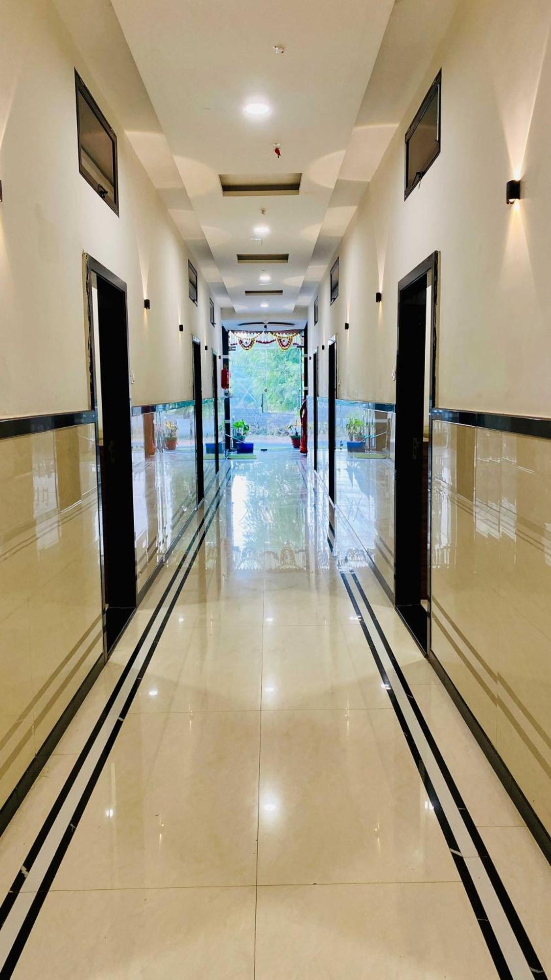 Hotel Gayatri Palace Godarpura Kültér fotó